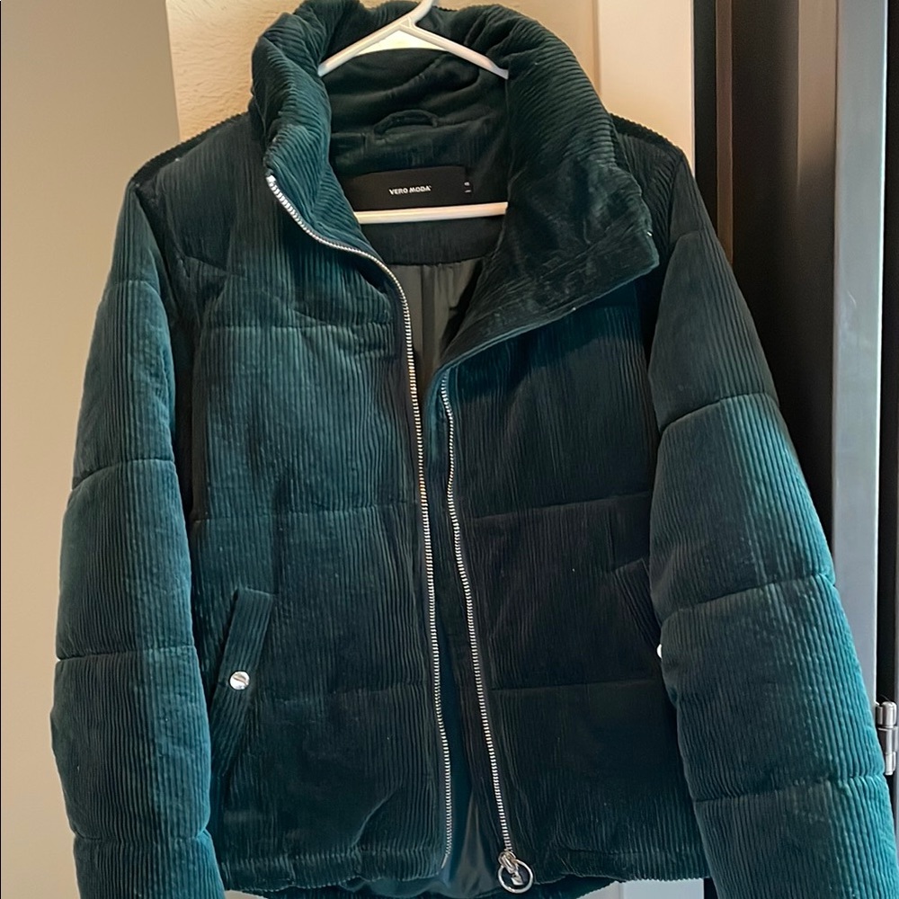 Vero Moda Green Quilted Puffer Coat with High Collar